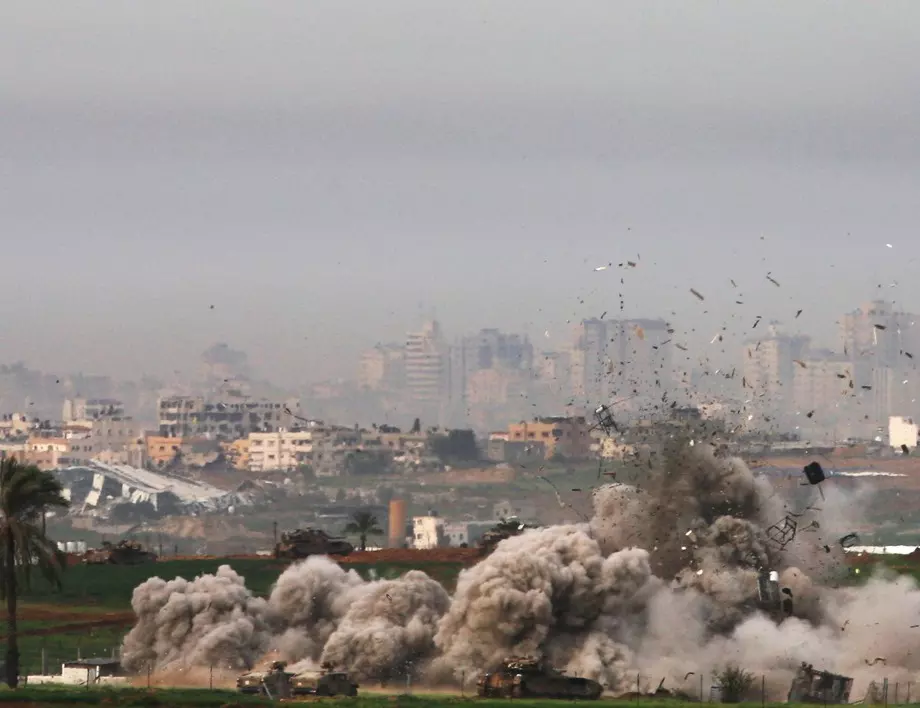„Хамас“ нанесе удар по химически завод в Израел 