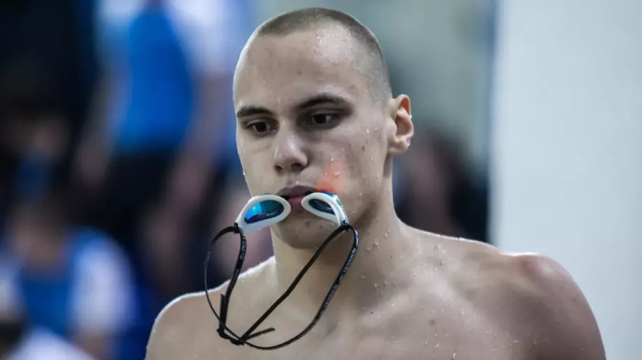 Антъни Иванов: Не ми се получи плуването, не знам какво се случи