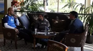 {{ otherArticle[0].article.title }}