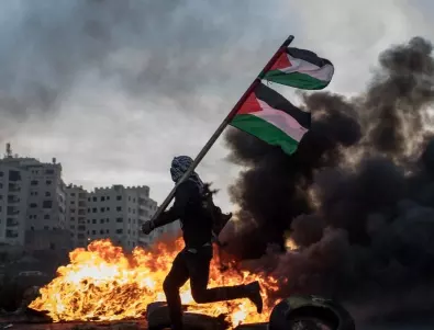 Израел удари Газа след атаки със запалителни балони