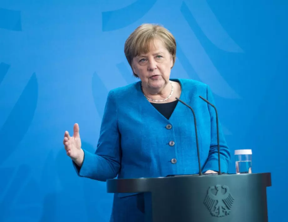 Меркел: Нека не допуснем хаос в Афганистан