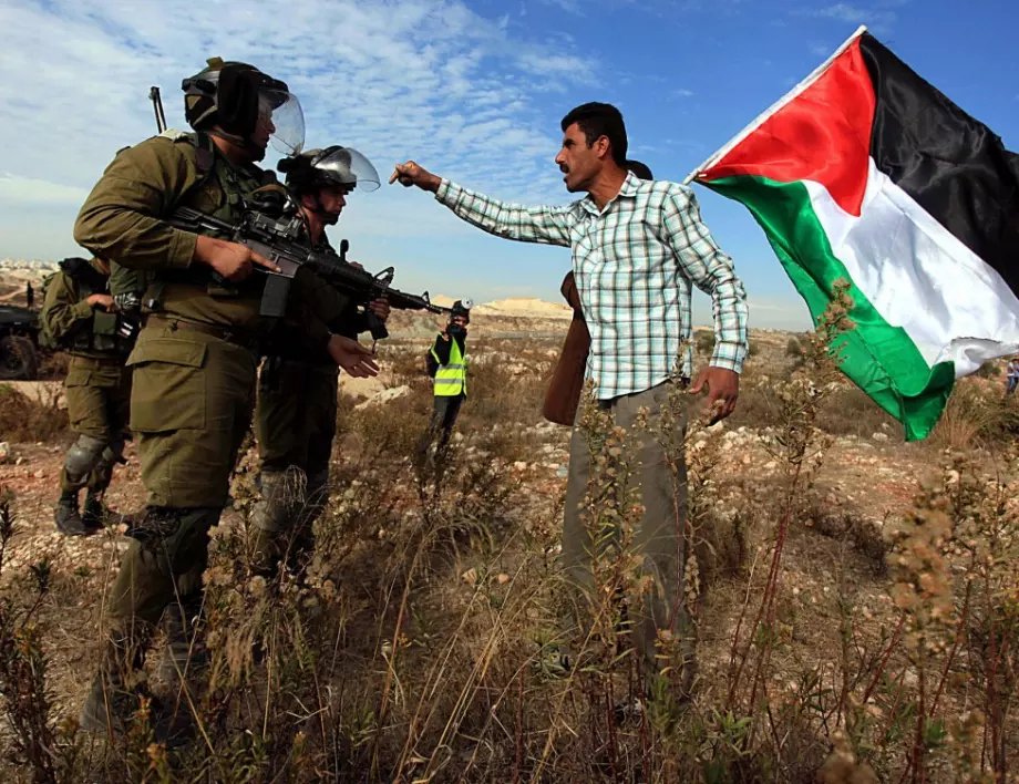 Сблъсъци и на Западния бряг: Няколко убити и 150 ранени палестинци