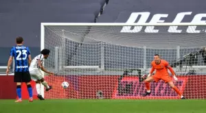 {{ otherArticle[0].article.title }}