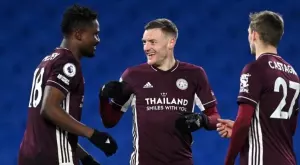 {{ otherArticle[0].article.title }}