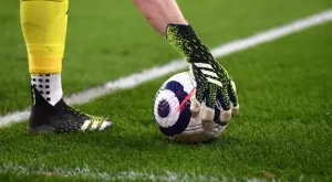 {{ otherArticle[0].article.title }}