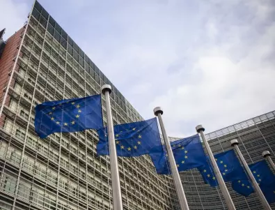 Еврокомисията обяви спешни мерки за цените на електроенергията, предложи да се свие потреблението на ток
