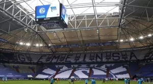 Всички в Шалке 04 са поставени под карантина