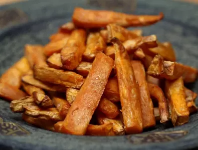 Рецепта за хрупкави картофки на фурна - с батат