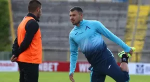 {{ otherArticle[0].article.title }}