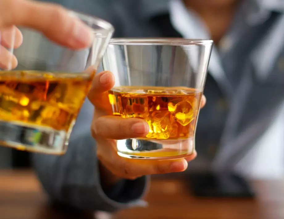 Това са най-ранните симптоми, които издават, че алкохолът е увредил черния ви дроб