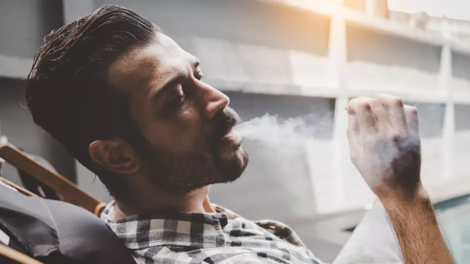 Лекар обясни как въздейства тютюнопушенето върху дихателната система