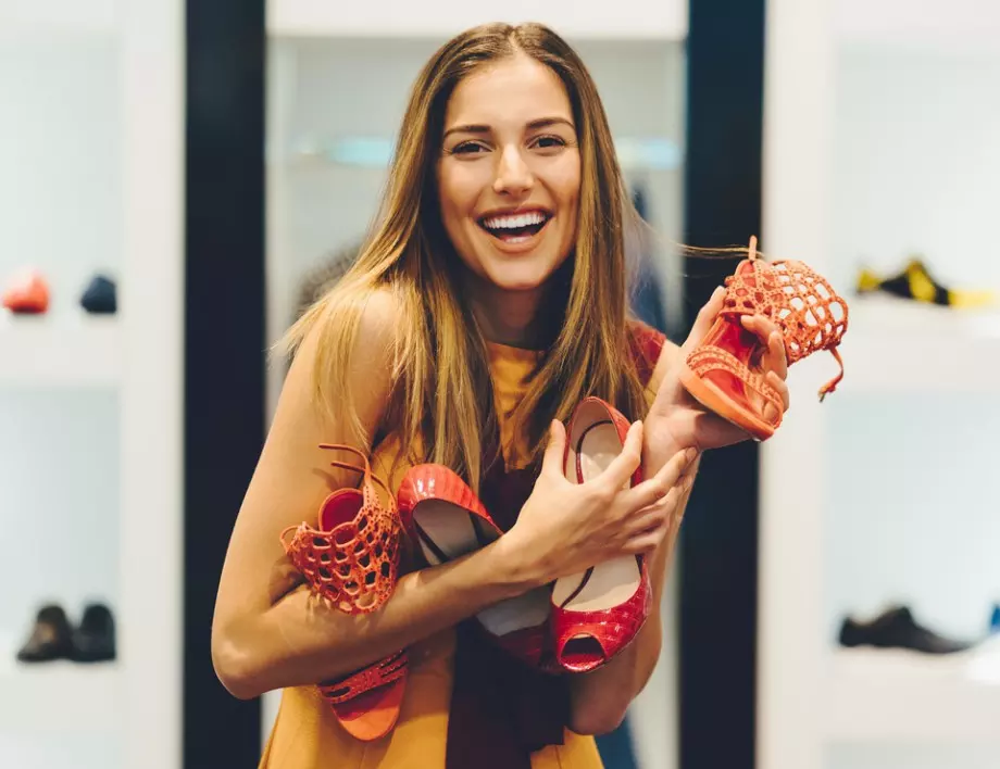 Разберете каква мода се завръща при дамските обувки за есен-зима 2022/2023 г.?