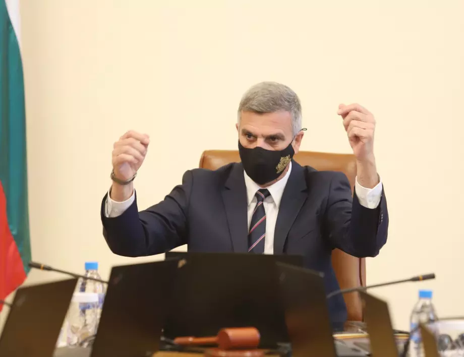 Стефан Янев свиква Съвета по сигурността 