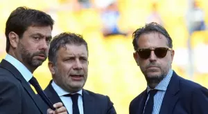 {{ otherArticle[0].article.title }}