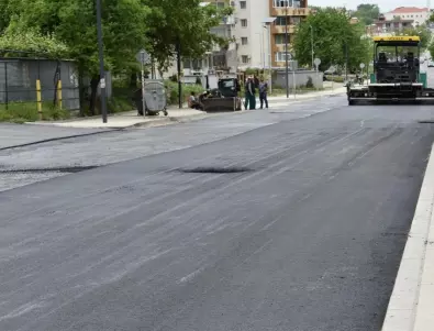 Приключи ремонтът на основна улица в асеновградския квартал 