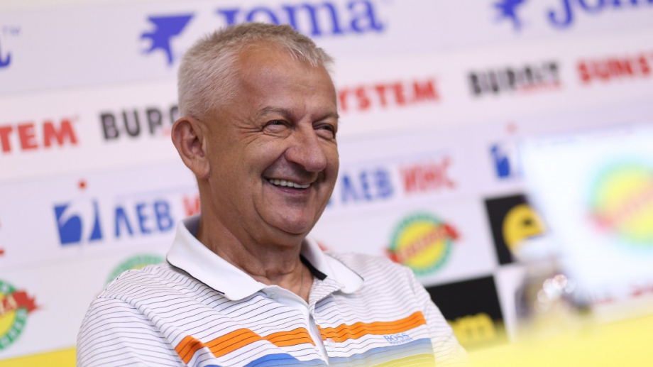 Христо Крушарски пред SportLive.bg: Ще помогна с пари само на Локомотив Пловдив, ако имат нужда