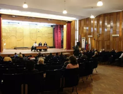 Община Плевен финансира ремонта в зала 
