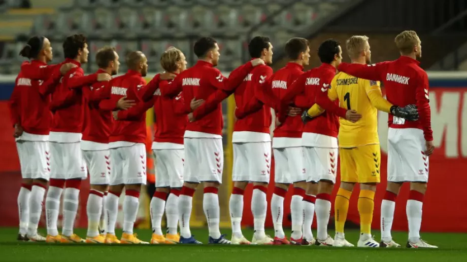 Екипите на Дания за Евро 2020: Гласът на 35 000 датчани ще надъхва тима