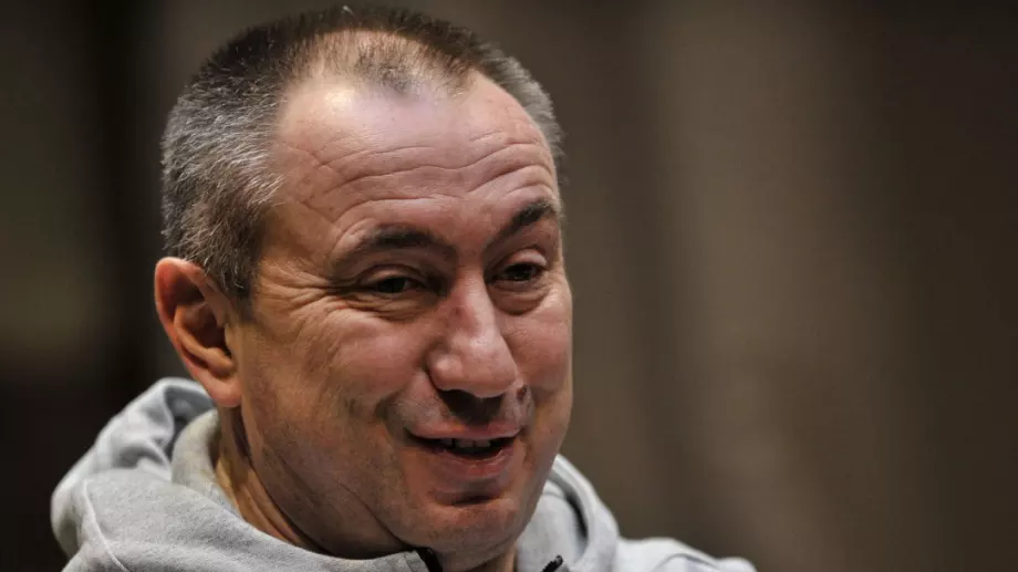 Станимир Стоилов готов с трансферните цели на Левски