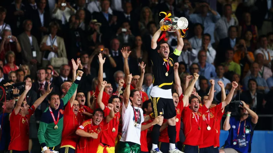 Европейско първенство по футбол 2008: Старт на испанската доминация