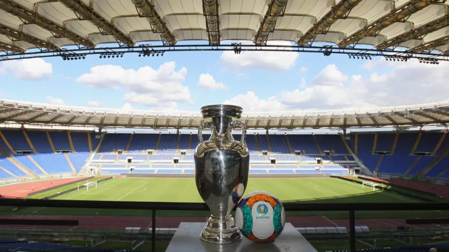 В чест на Европейското първенство по футбол: Създадоха най-голямата Лего топка в света