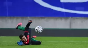 {{ otherArticle[0].article.title }}