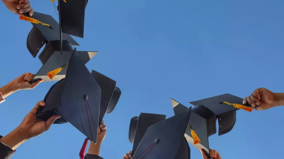 Университети ще издават съвместни дипломи