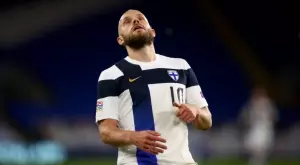 Финландия се издъни срещу Естония и влиза в Евро 2020 с лош привкус