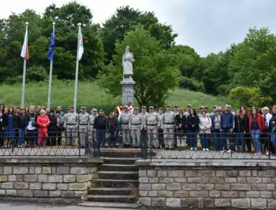 Костинброд сведе глава пред загиналите за свободата на България (СНИМКИ)