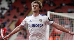 Край на надеждите на Тотнъм, звездата на Лийдс остава в отбора