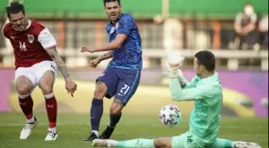 Куп положения, но триумф на вратарите - Австрия и Словакия не се победиха