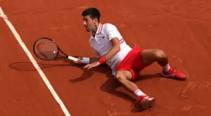 Контузия попречи на италианско дете чудо да изхвърли Джокович от Ролан Гарос