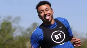 Манчестър Юнайтед се е върнал при Нюкасъл с предложение за Лингард