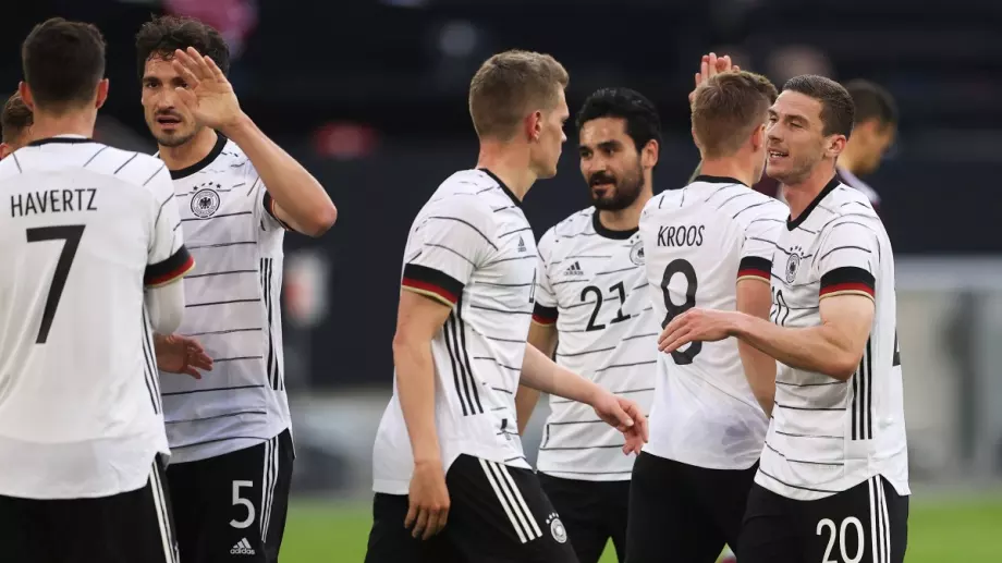 7 различни голмайстори разбиха Латвия и настроиха Германия за Европейското първенство по футбол
