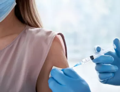 Адвокат: Все още никой не може да бъде задължен да си сложи ваксина срещу коронавирус в България