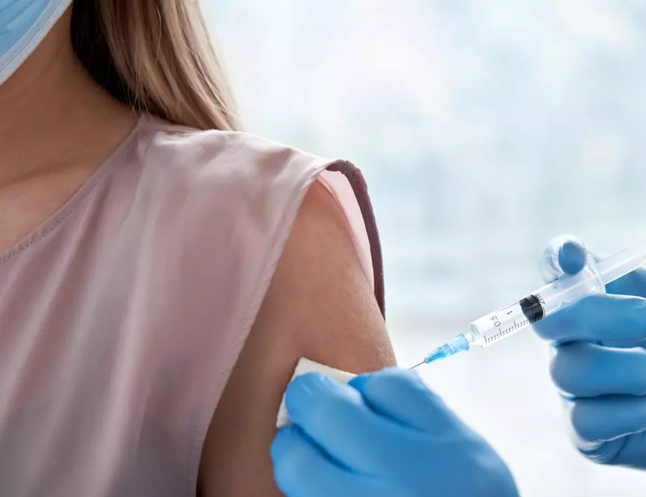 Спад в броя на новите случаи на коронавирус у нас, увеличават се поставените ваксини