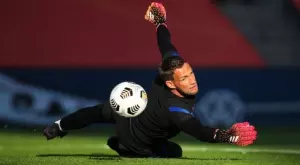 {{ otherArticle[0].article.title }}