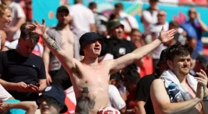 Любимо на феновете "временно" правило във футбола остава за постоянно