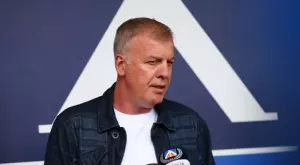 {{ otherArticle[0].article.title }}