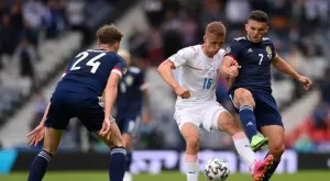 {{ otherArticle[0].article.title }}