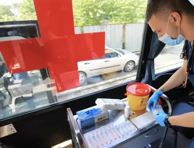 Мобилни ваксинационни пунктове отново работят в София през уикенда