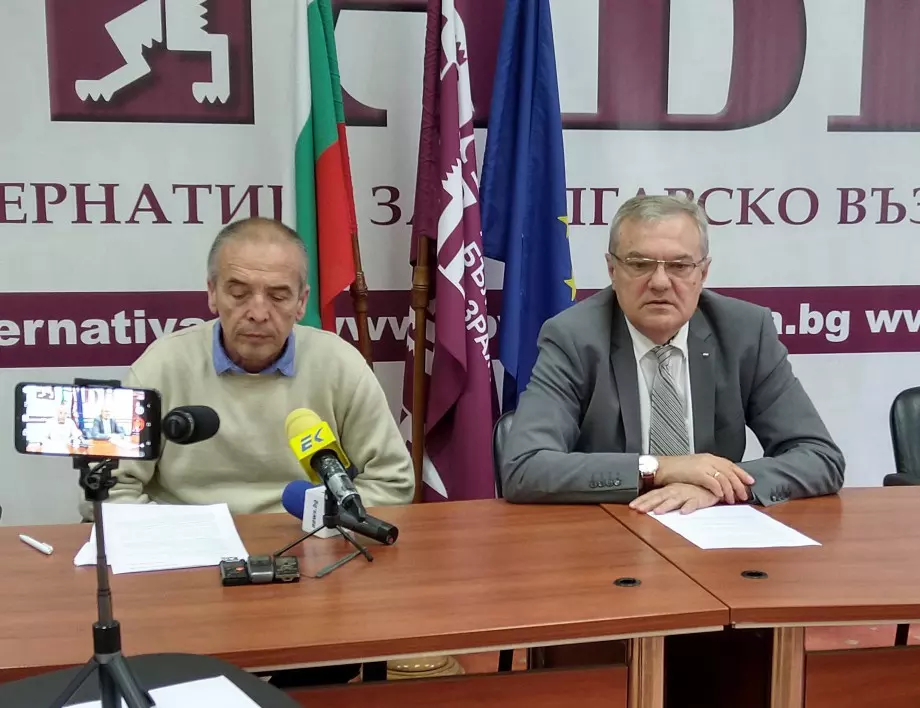 Румен Петков призова служебния кабинет да настоява за разследване на СЗО и ЕК