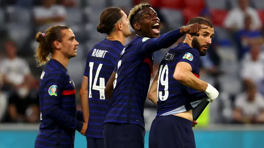 Погба скри бира на пресконференцията след мача срещу Германия на Евро 2020