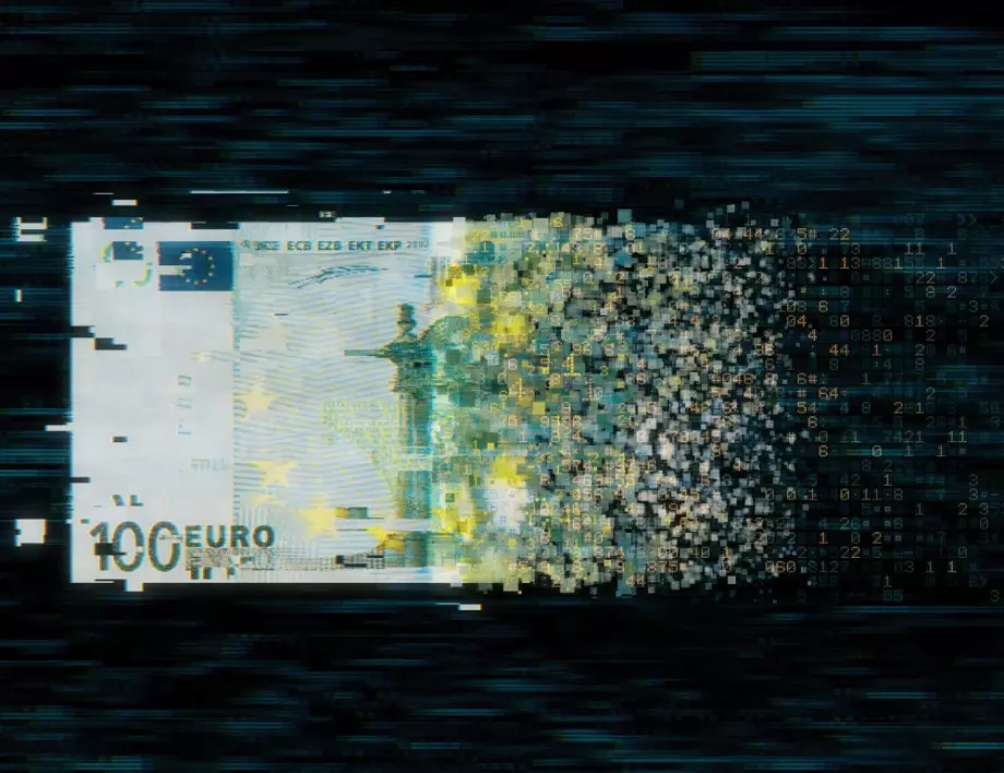 "Ще ни вкарат чипове": Новата безумна конспирация за дигиталното евро