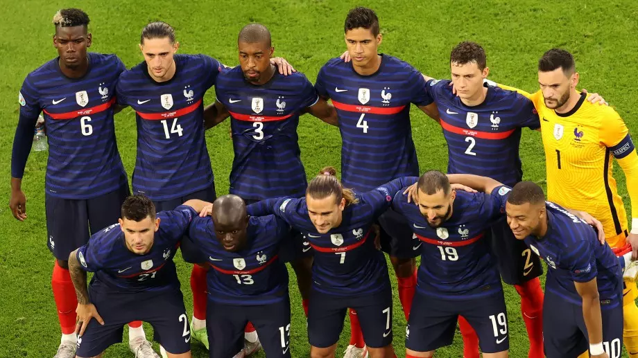 Защо Франция отказа да коленичи преди мача с Германия на Евро 2020