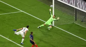 {{ otherArticle[0].article.title }}