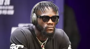 {{ otherArticle[0].article.title }}