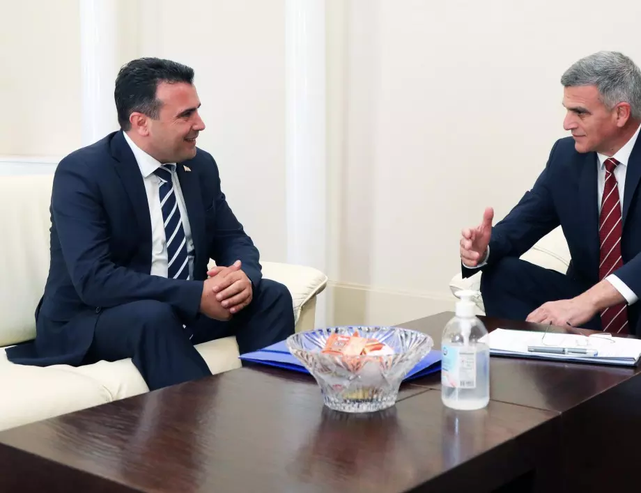 Какви компромисни предложения направи Зоран Заев в София?