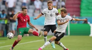 Паника в Германия на Европейското! Безценен ас с контузия в коляното