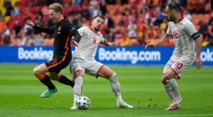 {{ otherArticle[0].article.title }}